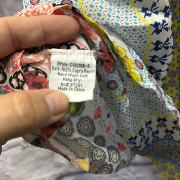 Johnny Was Women’s Boho Peonies Floral Patterned Shirt Medium - Picture 5 of 5